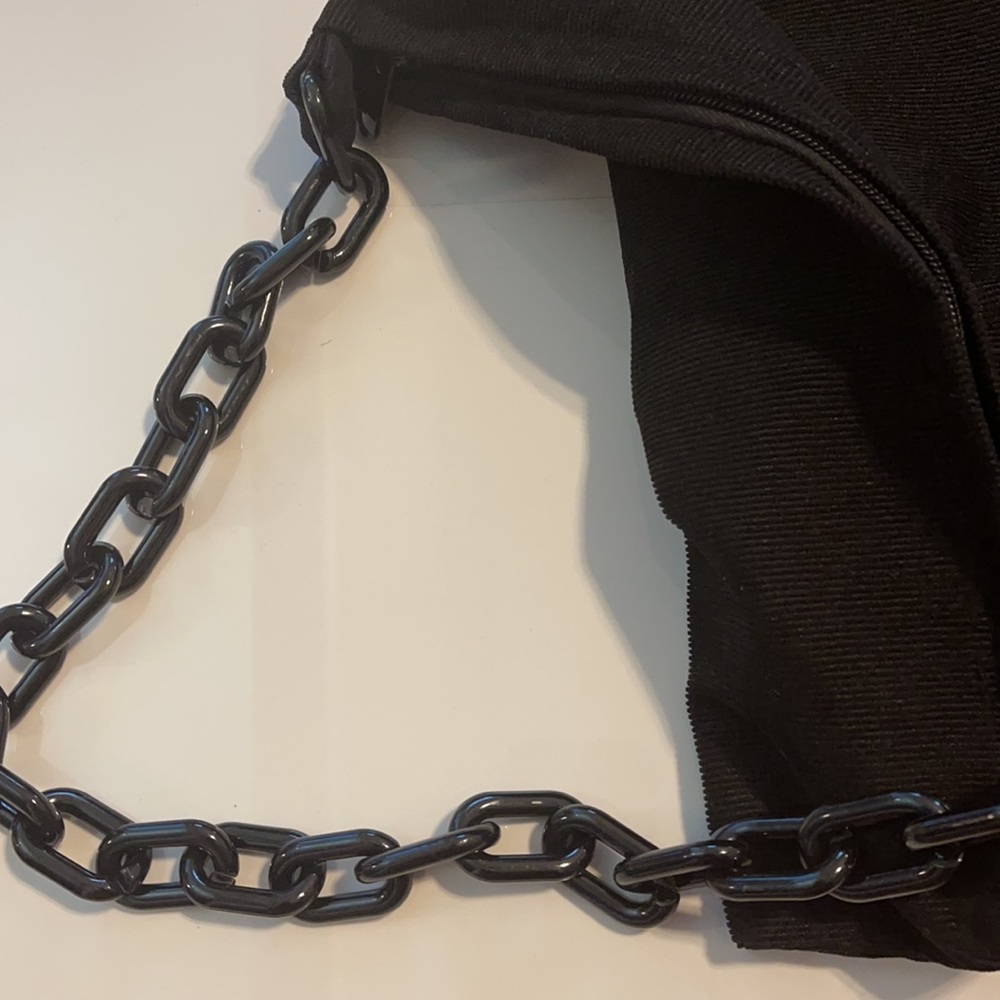 Chain Bag - Picture 2 of 5